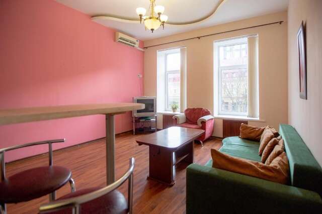 Апартаменты Kiev Accommodation on Mihailovska street Киев-33